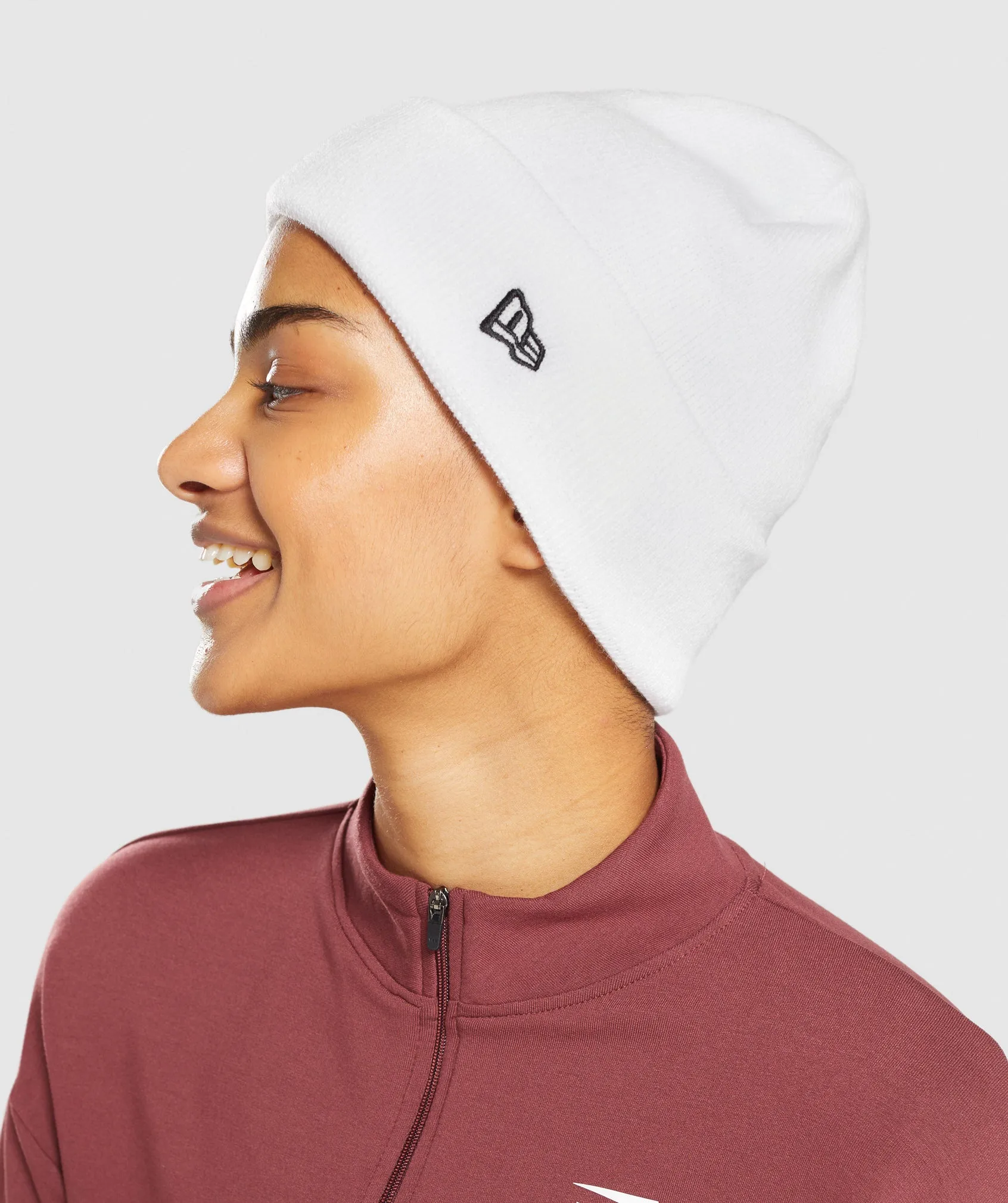 Gymshark New Era Sharkhead Cuff Knit - White