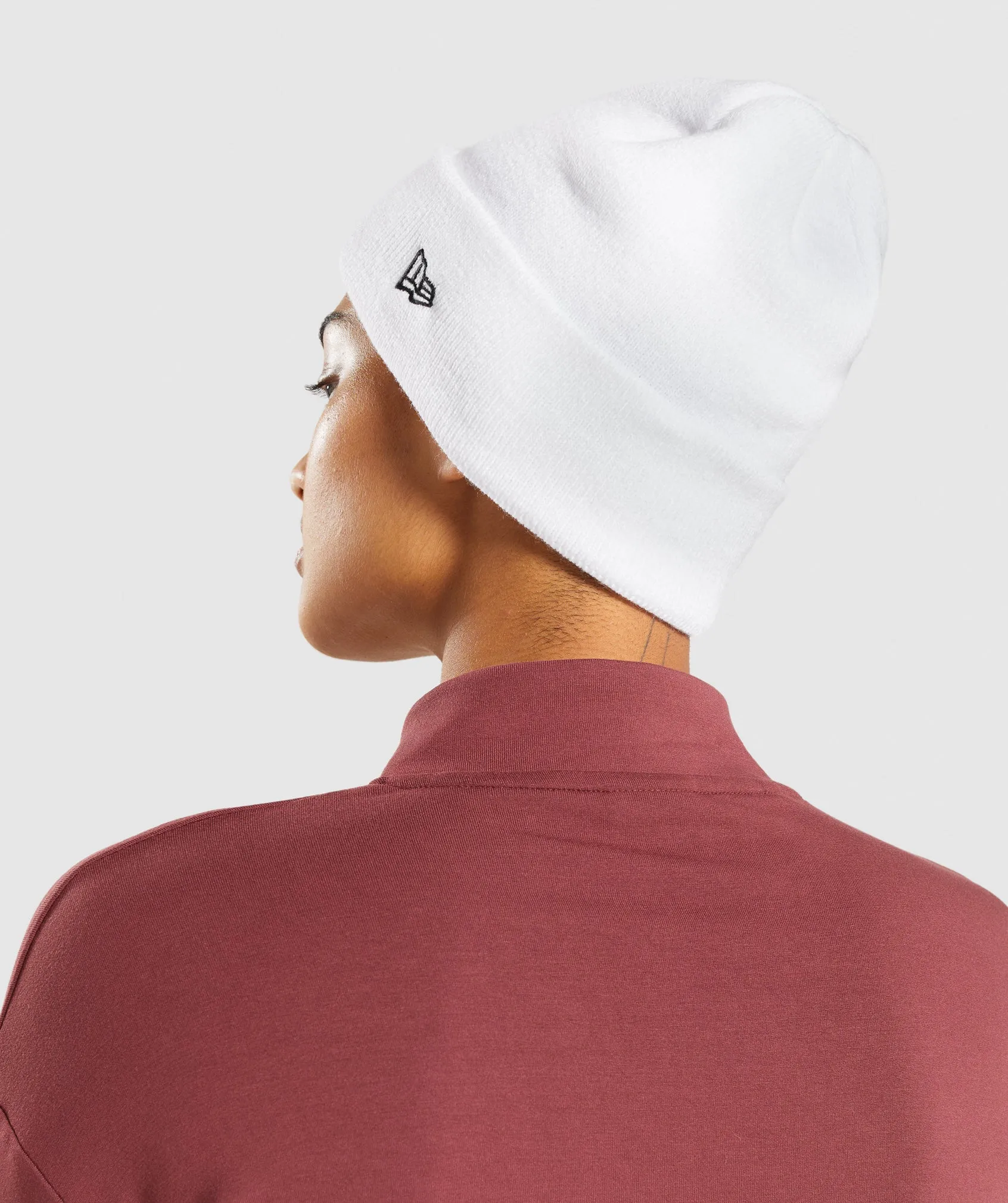 Gymshark New Era Sharkhead Cuff Knit - White